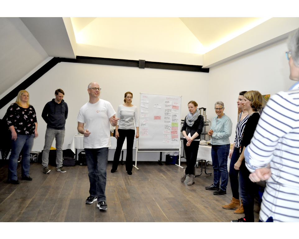 Referenz Team-Building Deutsche Post Steuernde Einheit Auslieferung Bedburg - Bild